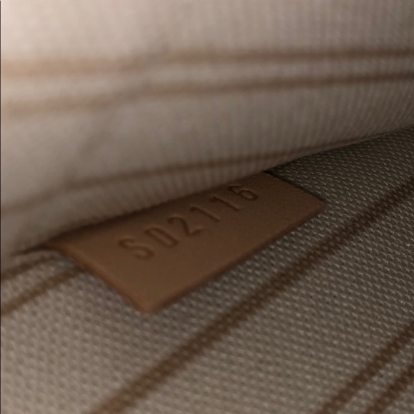 Louis Vuitton DamierAzur Neverfull Wristlet Clutch - Picture 8 of 9